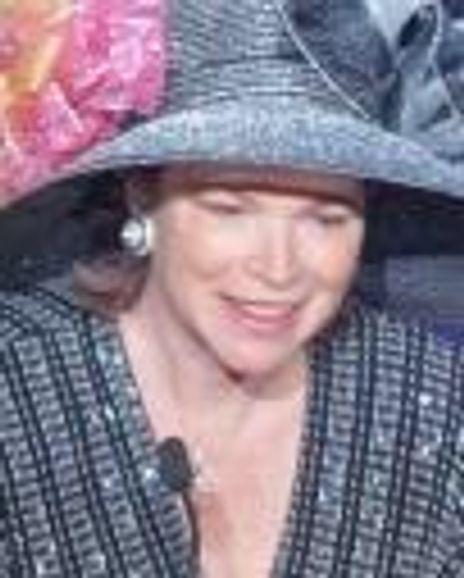 Lynn Di Menna Headshot