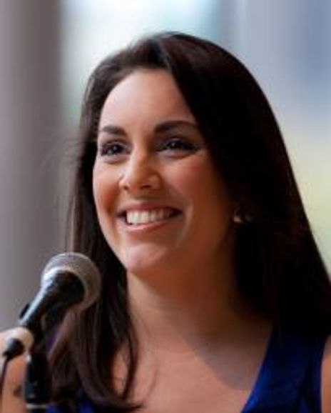 Lauren Palmeri Headshot