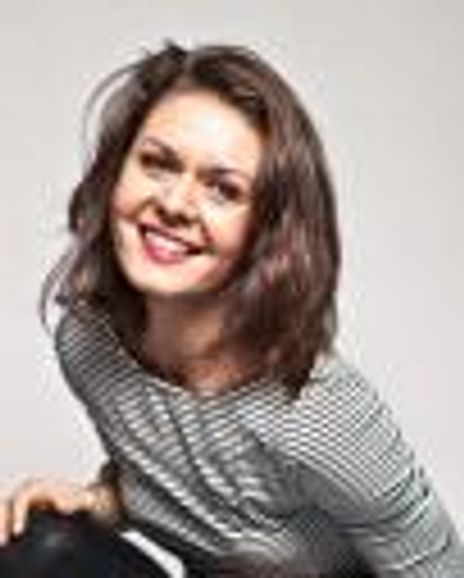 Sarah Claire Smith Headshot