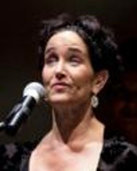 Cate Caplin Headshot