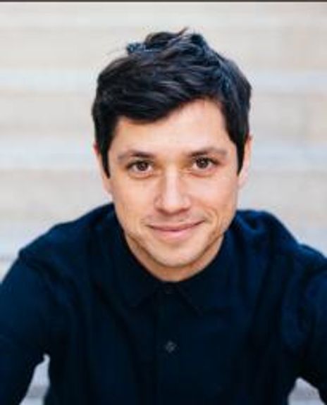 Raviv Ullman Headshot