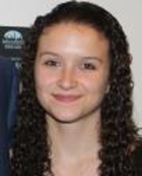 Alexandra Schonfeld Headshot