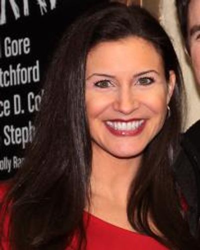 Jenny Peters Headshot