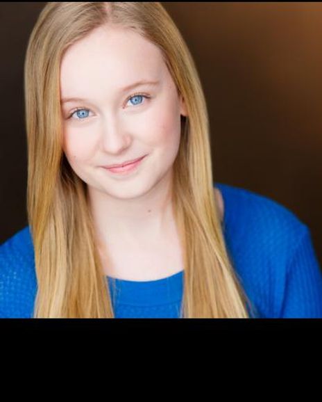 Isabelle Roberts Headshot