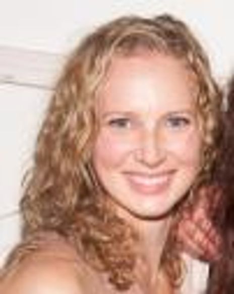 Meryn Anders Headshot