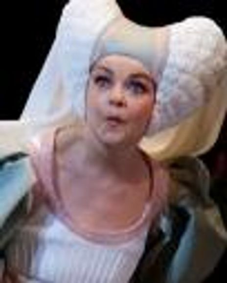 Lorna Geddes Headshot