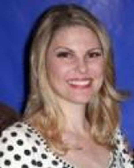 Heather Ayer Headshot