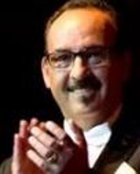 Rodolfo Vals Headshot