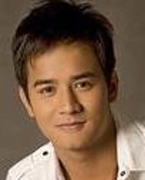 JM De Guzman Headshot