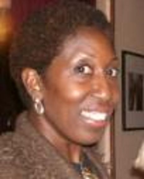 Cecilia Mowatt Headshot