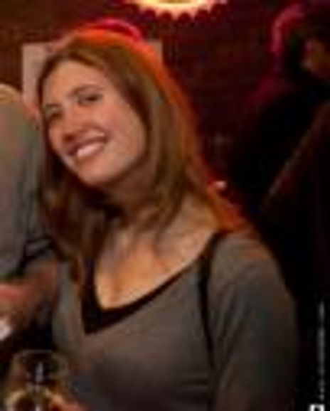 Julia Meinwald Headshot