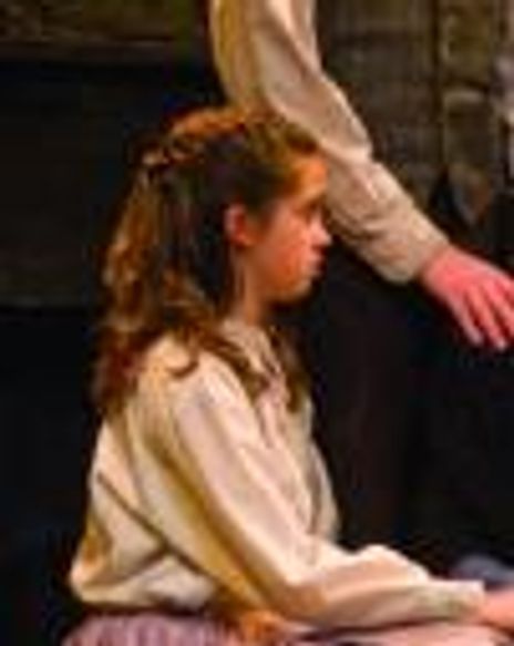 Hanna Koczela Headshot