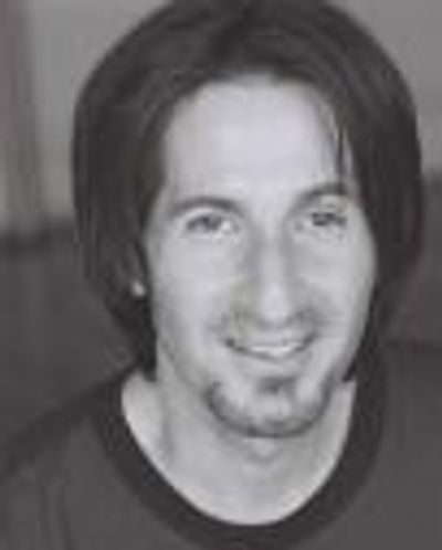 DAN MANJOVI Headshot