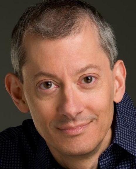 Erik Mueller Headshot