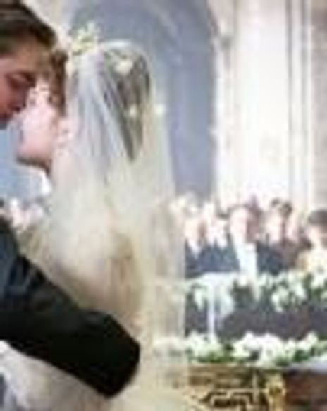 Holliday Grainger Headshot