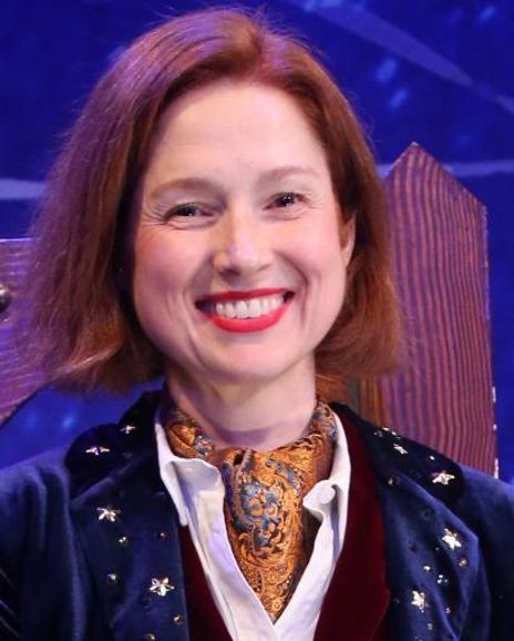 Ellie Kemper Headshot