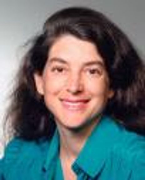 Lesley Schisgall Currier Headshot