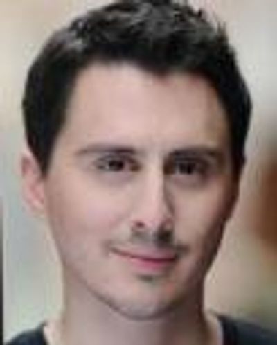 Stephen Pilkington Headshot