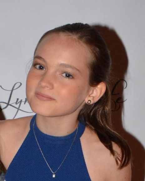 Aimee Laurence Headshot