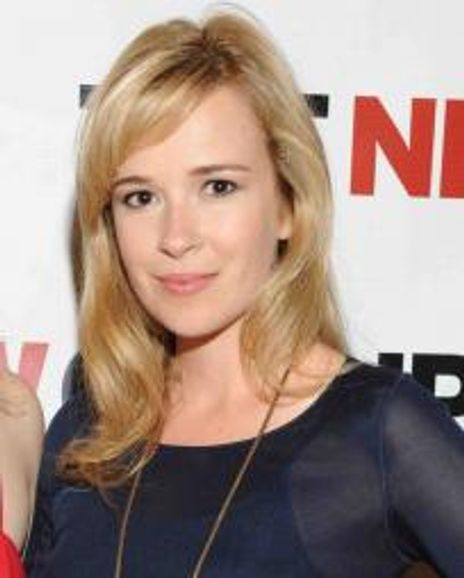 Claire van der Headshot