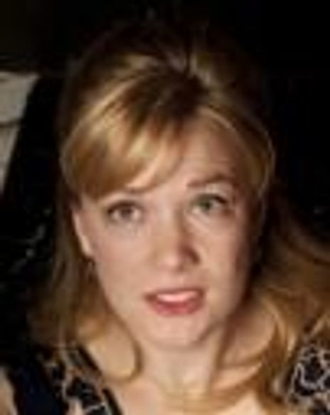 Kelly Twedt Headshot