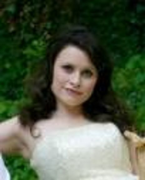 Laura Floyd Headshot