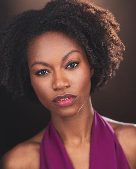 Jenny Laroche Headshot