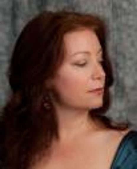 Lisa DeCaro Headshot