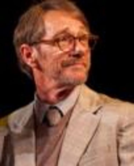 Kim Gyngell Headshot