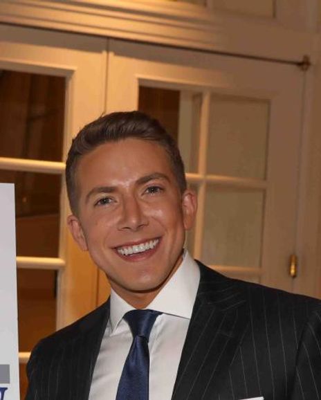 Baruch Shemtov Headshot