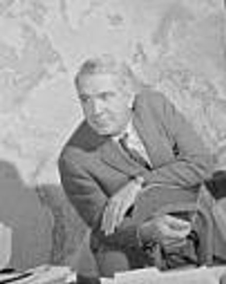 Harry Reasoner Headshot