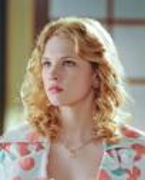 Claudia Lee Headshot