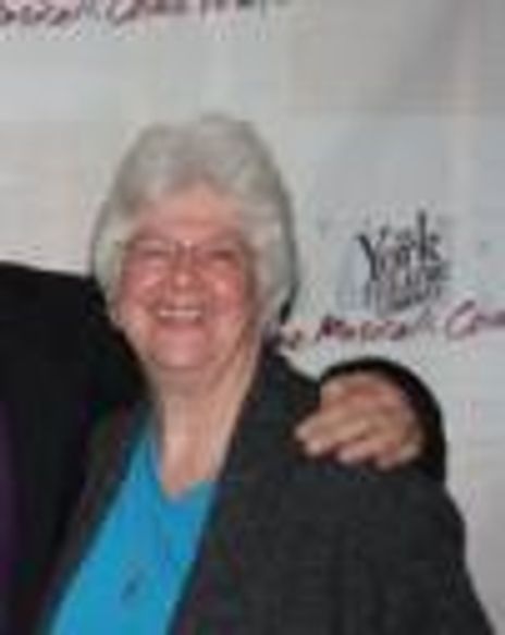 Molly Grosse Headshot