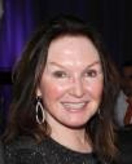 Lindy Watson Headshot