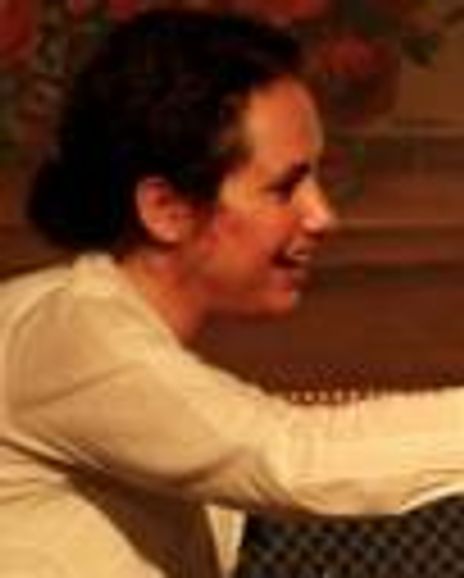 Faith Streng Headshot