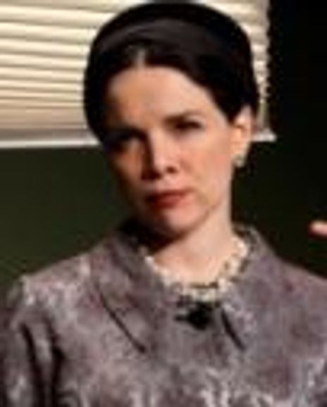 Amanda Weier Headshot