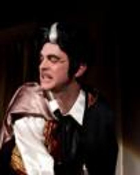 Seth Caikowski Headshot