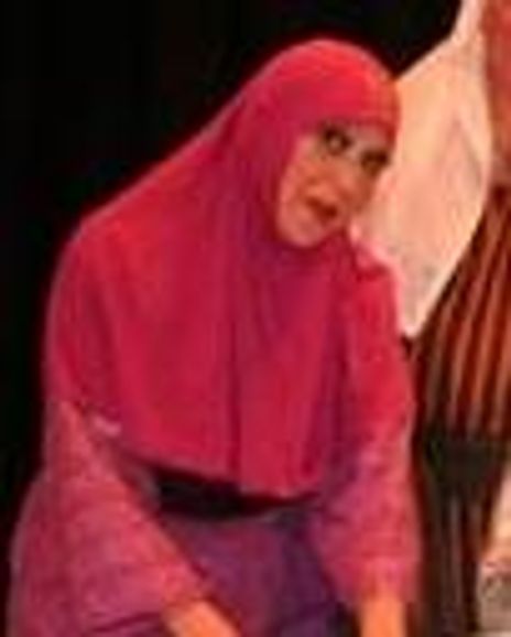 Annie Dwyer Headshot