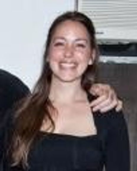 Julie DeLaurenti Headshot