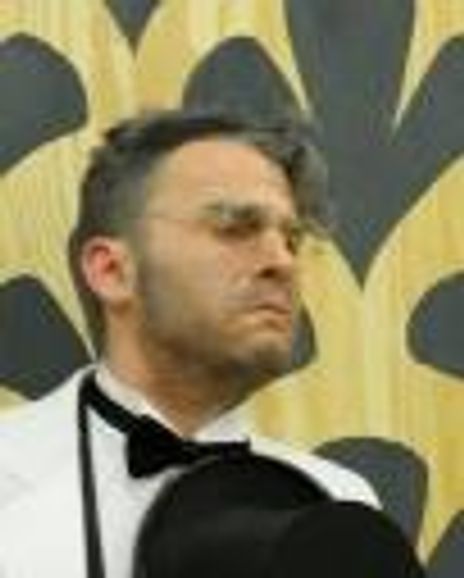 Ricky Oliver Headshot