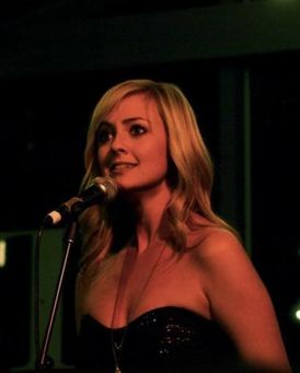 Stephanie Wall Headshot