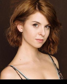 Charissa Hogeland Headshot