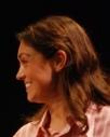 Elisabeth Ahrens Headshot