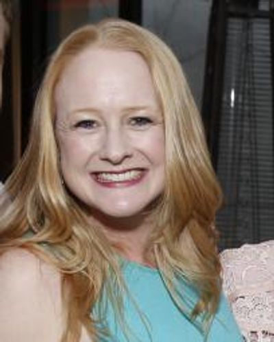 Megan Loomis Headshot