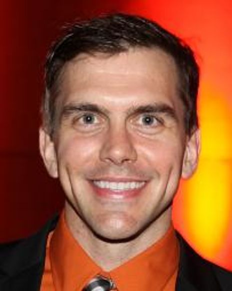 Derek Stratton Headshot