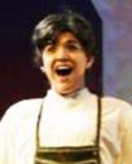 Yiselle Blum Headshot