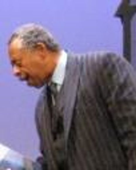 Lewis Tucker Headshot