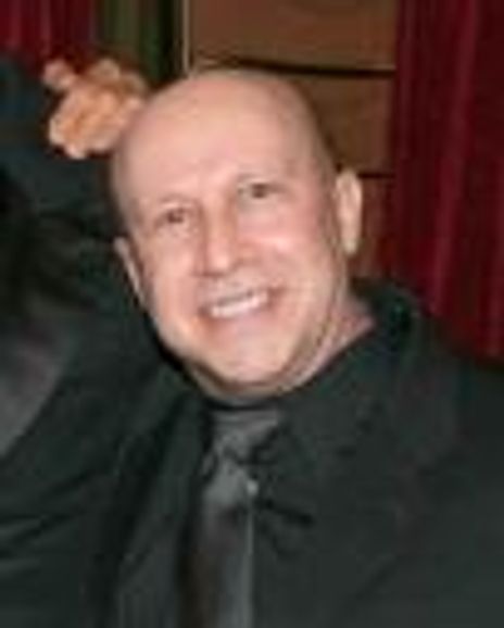 Alex Reybeck Headshot