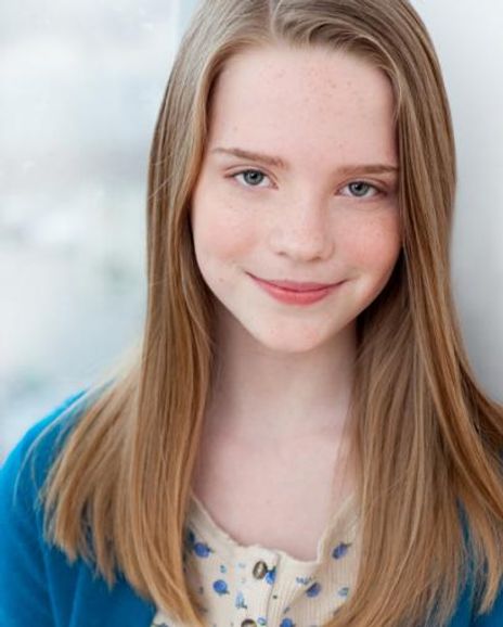 Sophie Thatcher Headshot