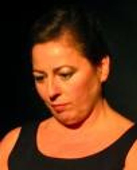 Stephanie Bax Headshot